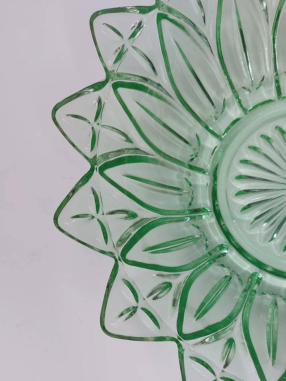 Federal Glass PETAL Green Large Round Salad or Vegetable Bowl